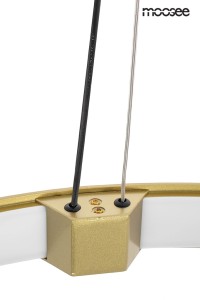 MSE010100161_circle_spot_gold_logo_6.jpg