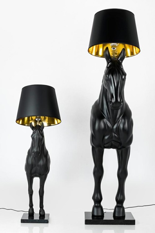 MOOSEE lampa podłogowa KOŃ HORSE STAND    S czarna - włókno szklane