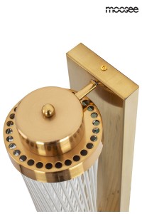 MSE010100265_column60_gold_moosee_5.jpg