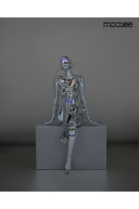 MSE1501100512_cyber_woman2.jpg