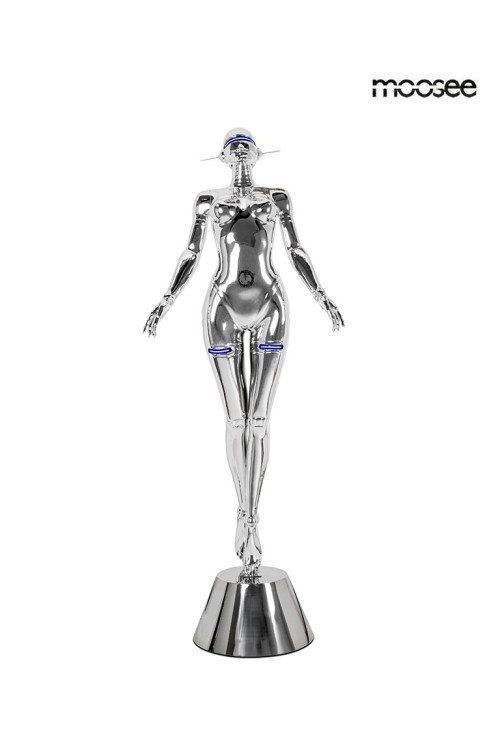 MSE1501100513_cyber_woman_stand_1.jpg